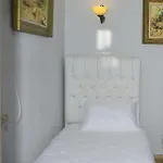 Pure Diamond Hotel *