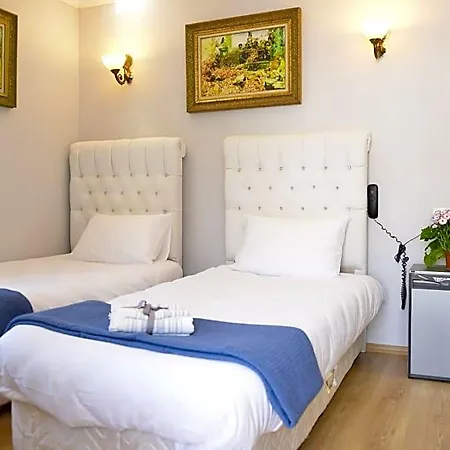 Pure Diamond Hotel