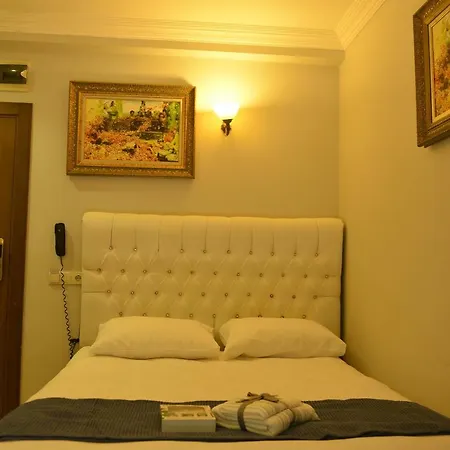 Hotell Pure Diamond *