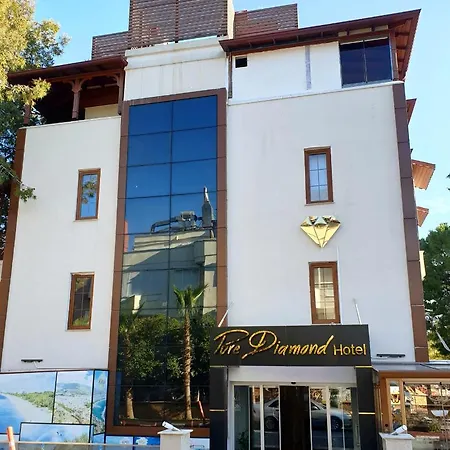 Pure Diamond Hotell