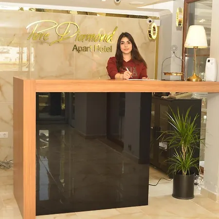 Pure Diamond Hotell *