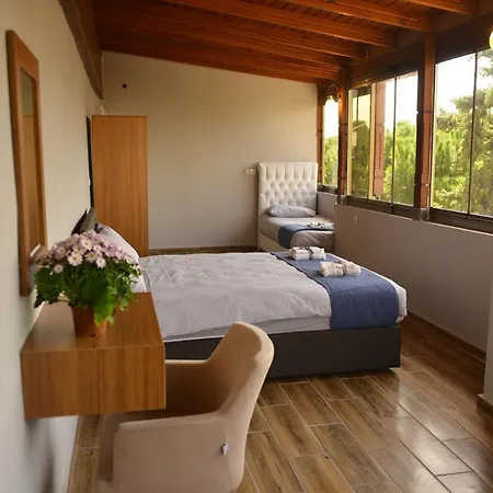 Pure Diamond Hotell